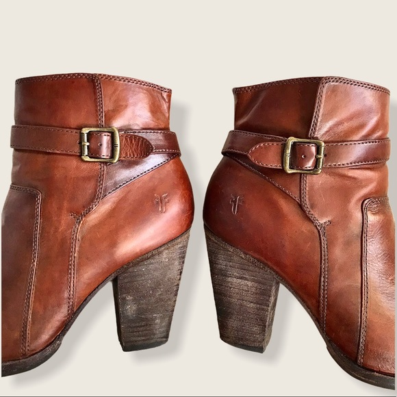 Frye Pattie Cognac Leather Belt Cute Ankle Booties - Picture 14 of 16